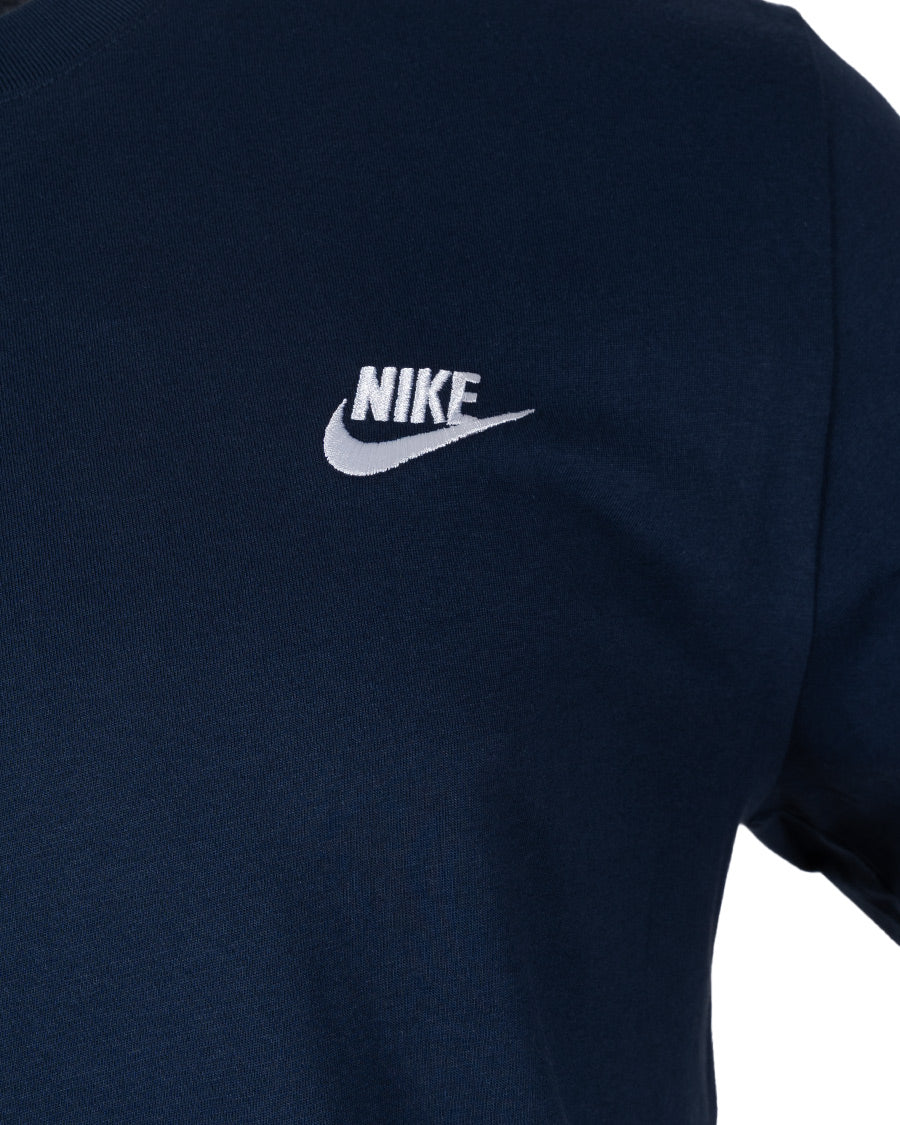 Camiseta Sportswear Club Branca