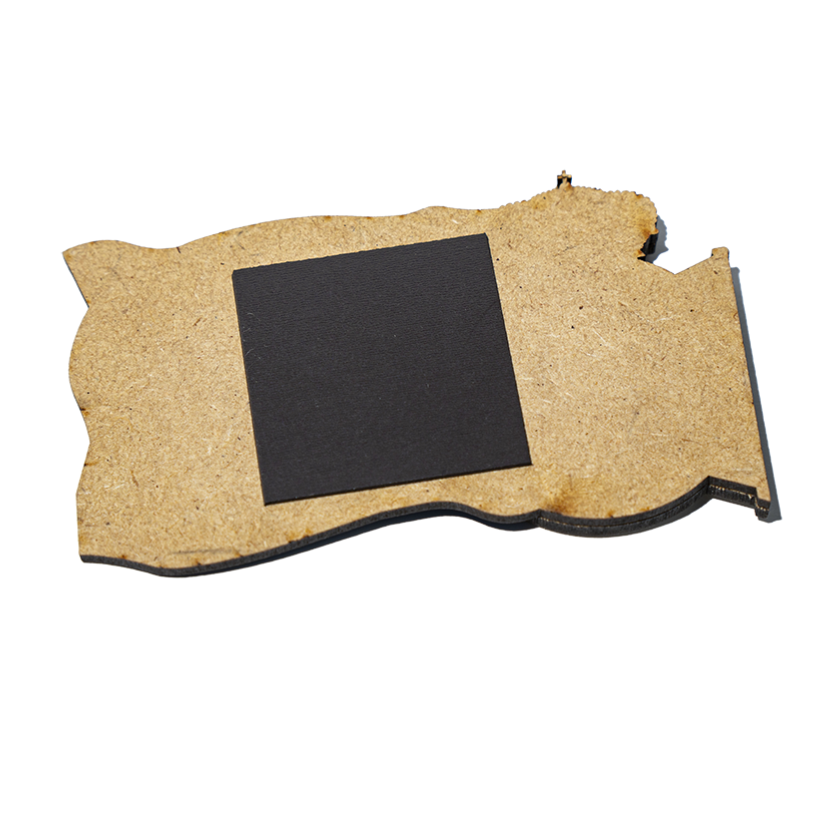 IMAN WOOD 2 LAYERS SHIELD AND FLAG - Unique